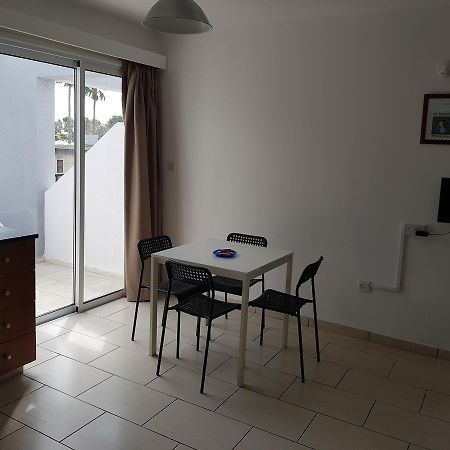 Valentinos Court Lejlighed Paphos Eksteriør billede